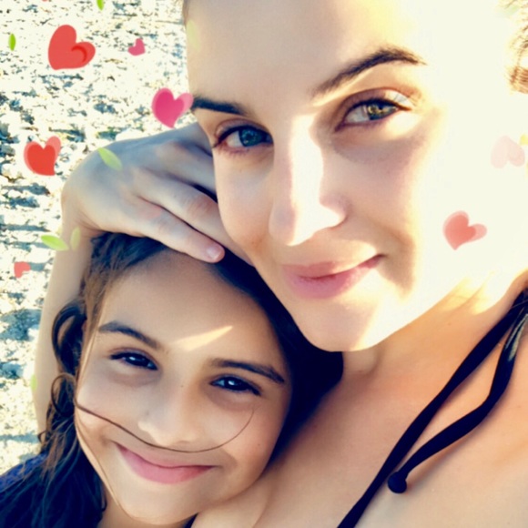 Meet your Posher, Ali - Picture 3 of 5